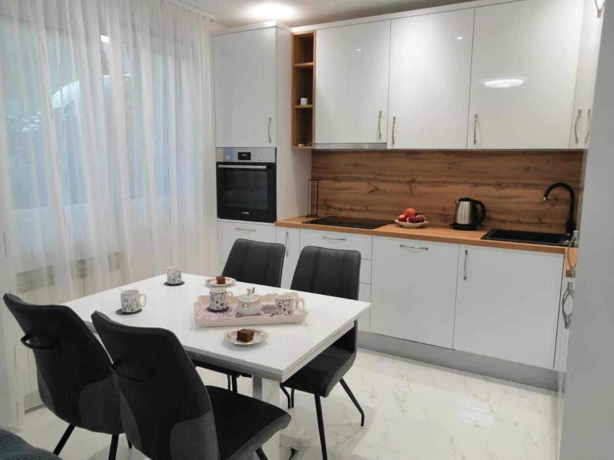 Apartmani Marivo Baška Voda Eksteriør bilde
