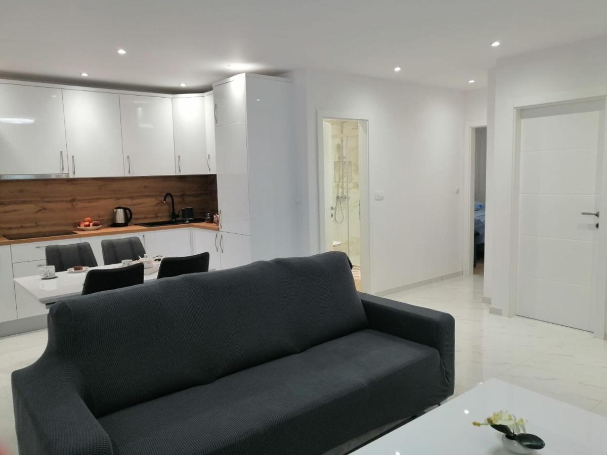 Apartmani Marivo Baška Voda Eksteriør bilde